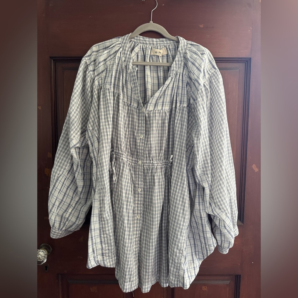We The Free Light Blue and Cream Plaid Top